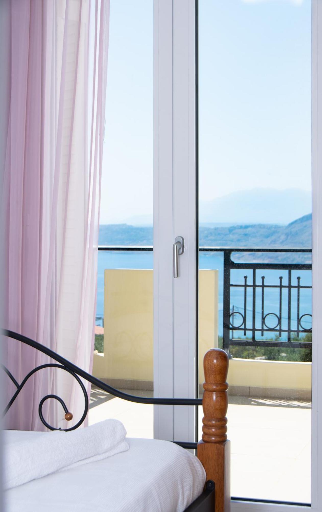 Souda Bay View With Private Pool Near Chania City Екстериор снимка