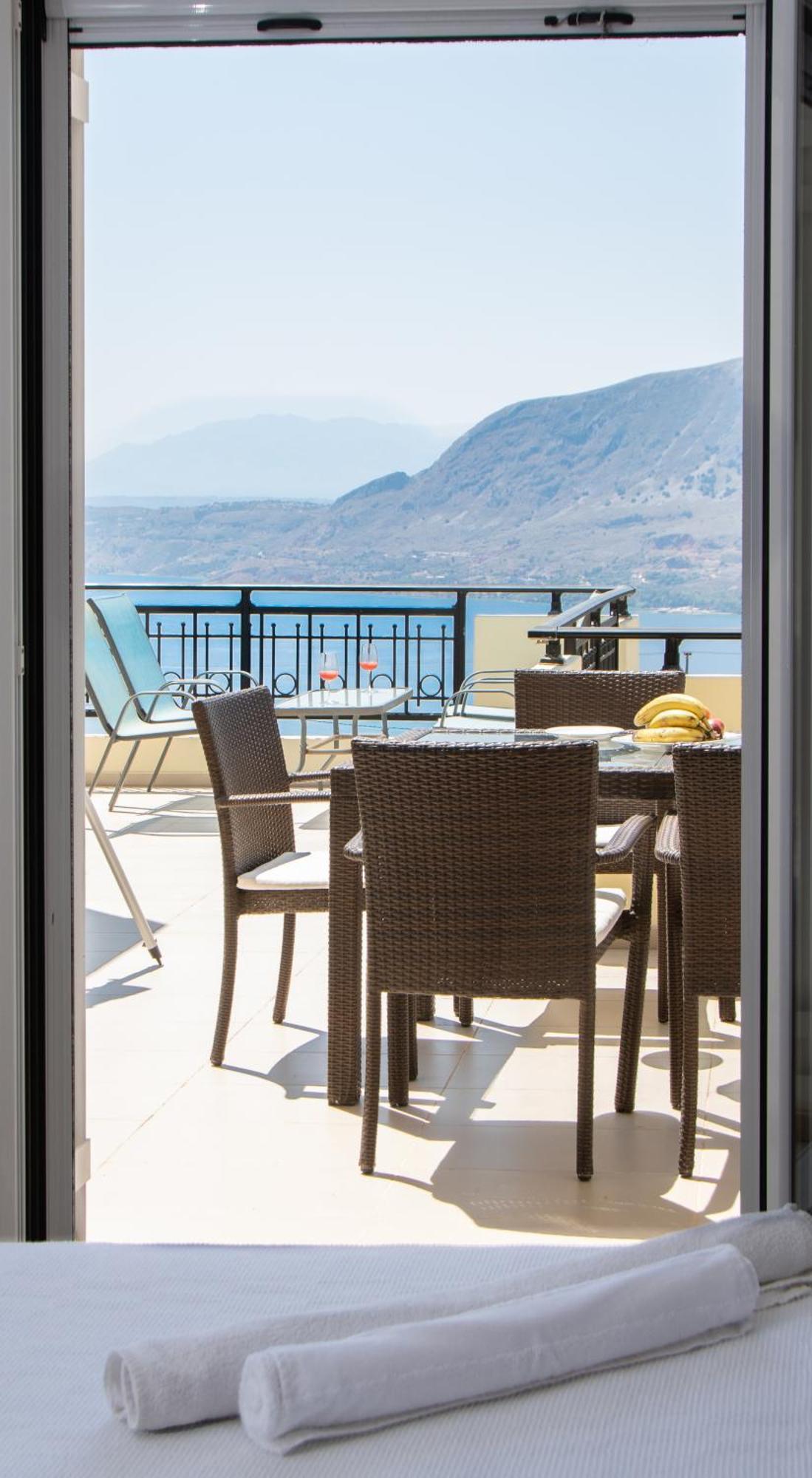 Souda Bay View With Private Pool Near Chania City Екстериор снимка